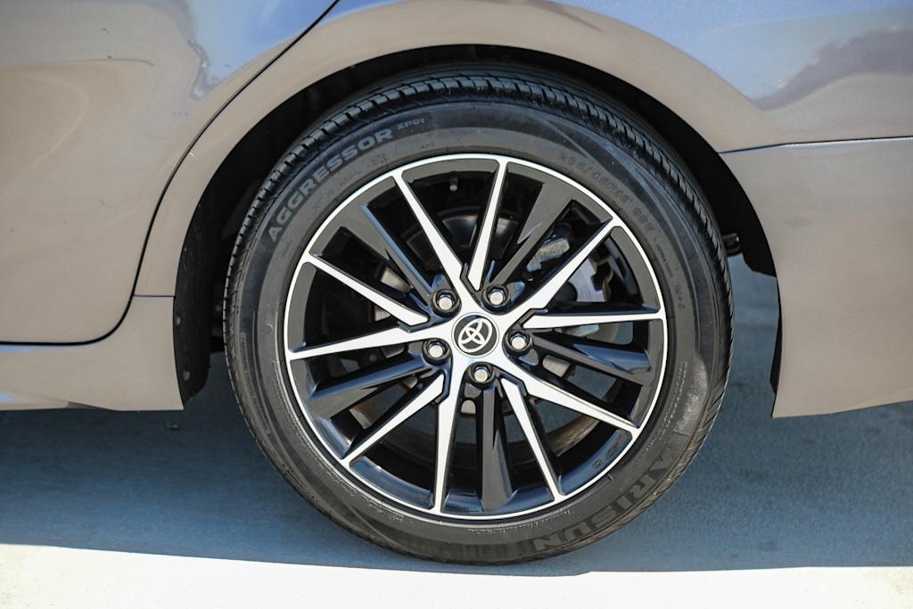 2021 Toyota Camry SE 23