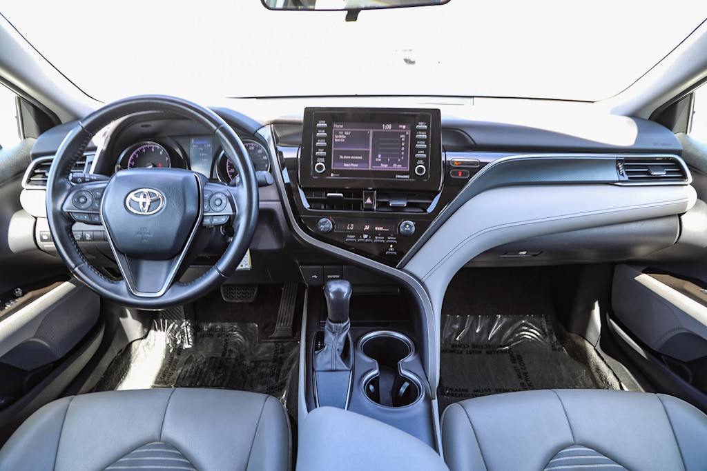 2021 Toyota Camry SE 2