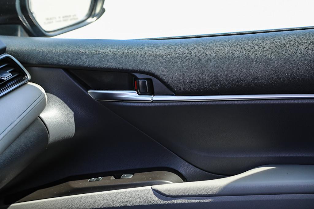2021 Toyota Camry SE 25