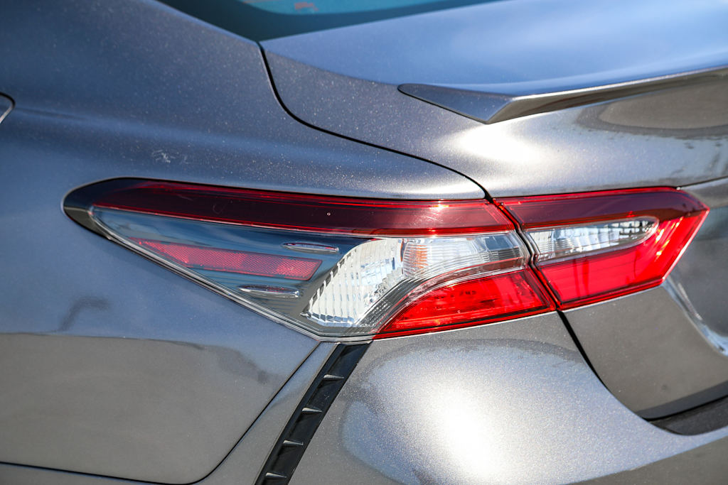 2021 Toyota Camry SE 21