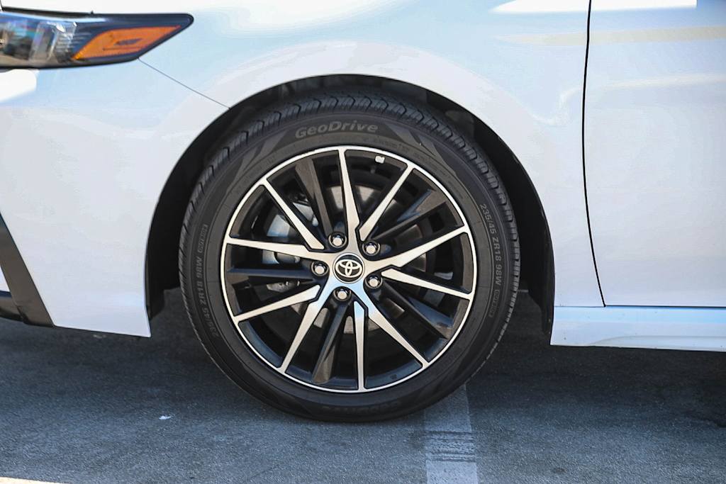 Thumbnail: 2024 Toyota Camry - 6