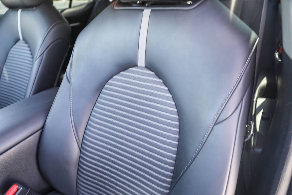2023 Toyota Camry SE 24