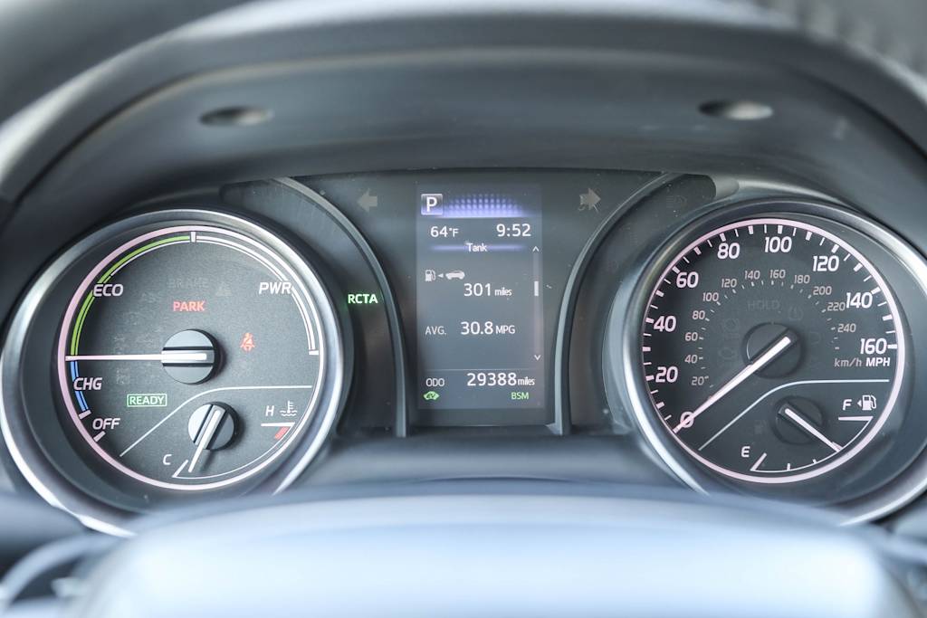 2023 Toyota Camry SE 14
