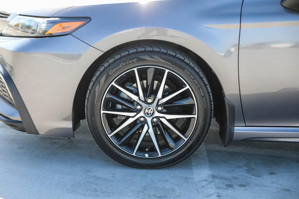 2023 Toyota Camry SE 6