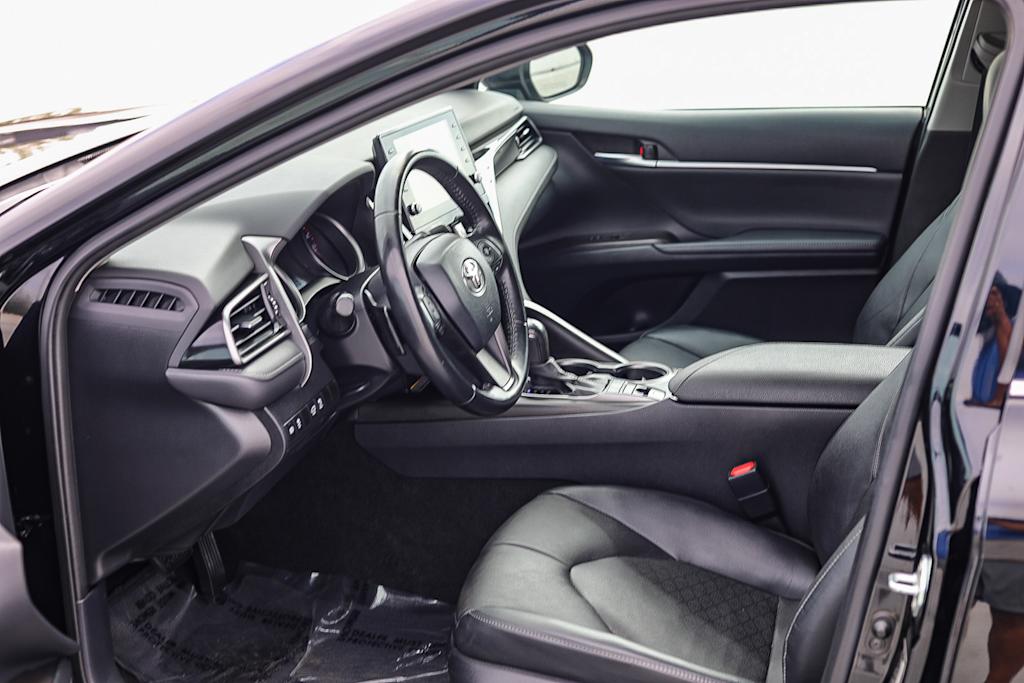 Thumbnail: 2021 Toyota Camry - 10