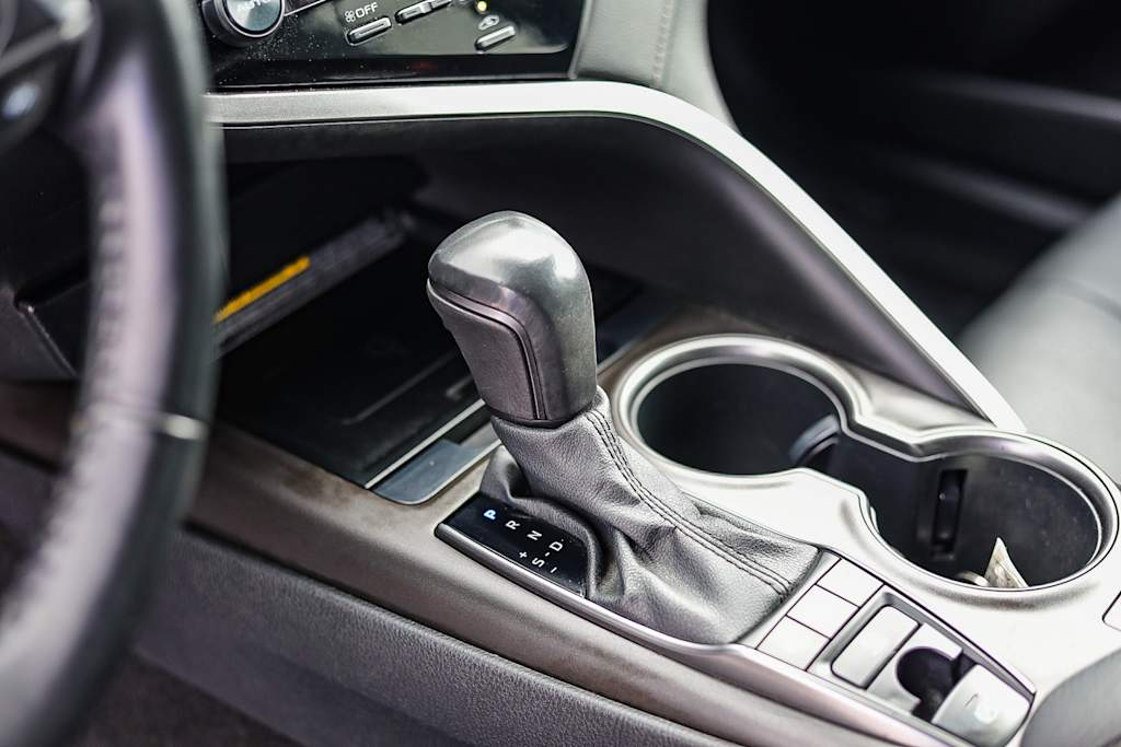 Thumbnail: 2021 Toyota Camry - 13