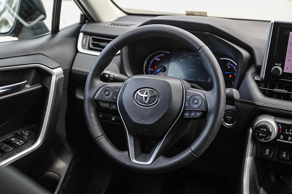 Thumbnail: 2024 Toyota RAV4 - 12