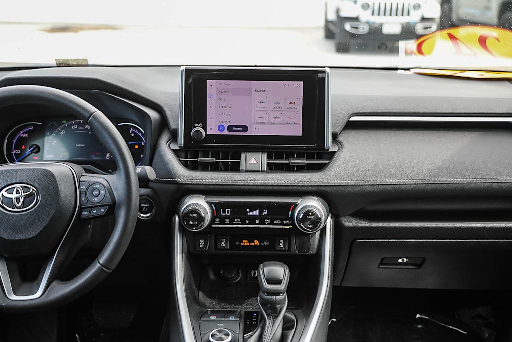 Thumbnail: 2024 Toyota RAV4 - 8