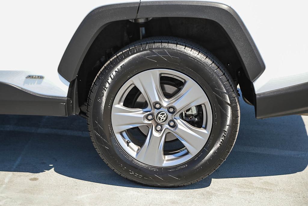 Thumbnail: 2025 Toyota RAV4 - 20