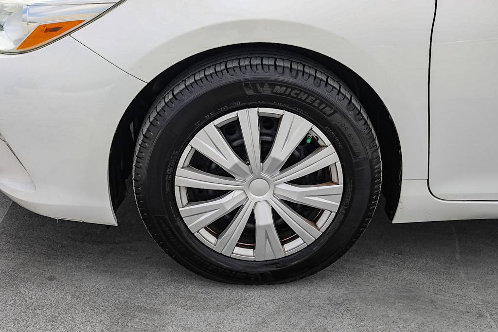 Thumbnail: 2015 Toyota Camry - 6