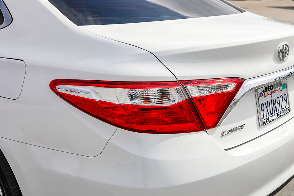 Thumbnail: 2015 Toyota Camry - 20