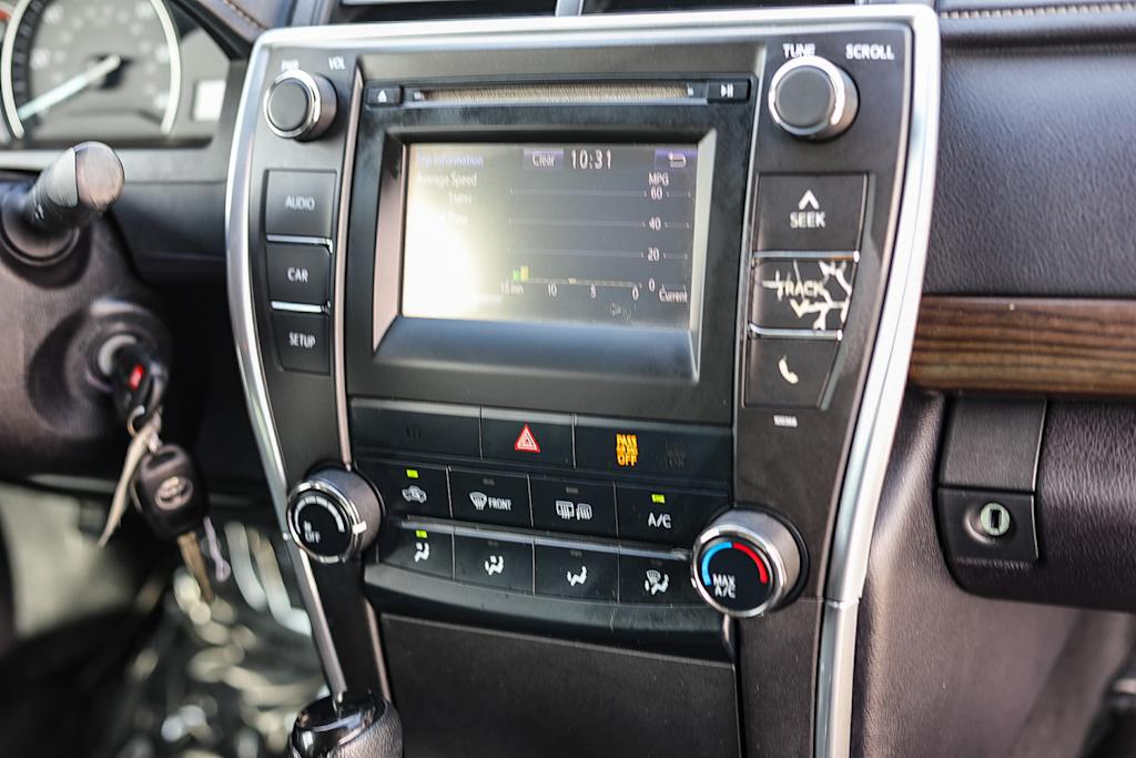 Thumbnail: 2015 Toyota Camry - 13