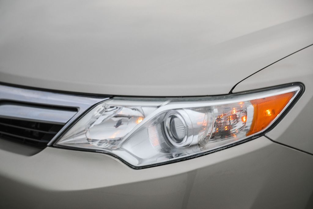 Thumbnail: 2013 Toyota Camry - 21