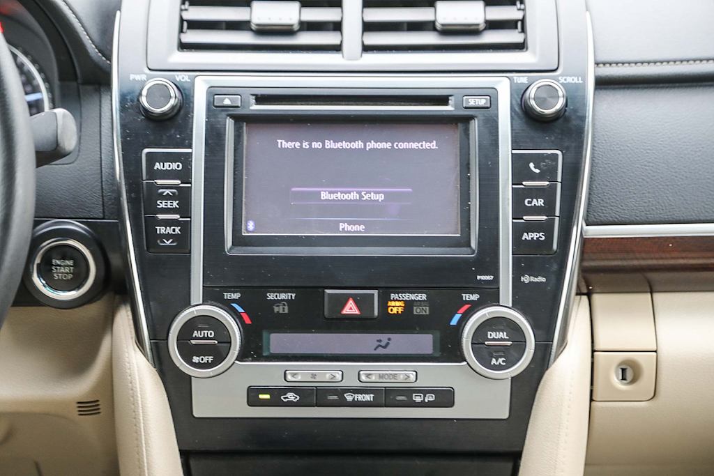 Thumbnail: 2013 Toyota Camry - 14