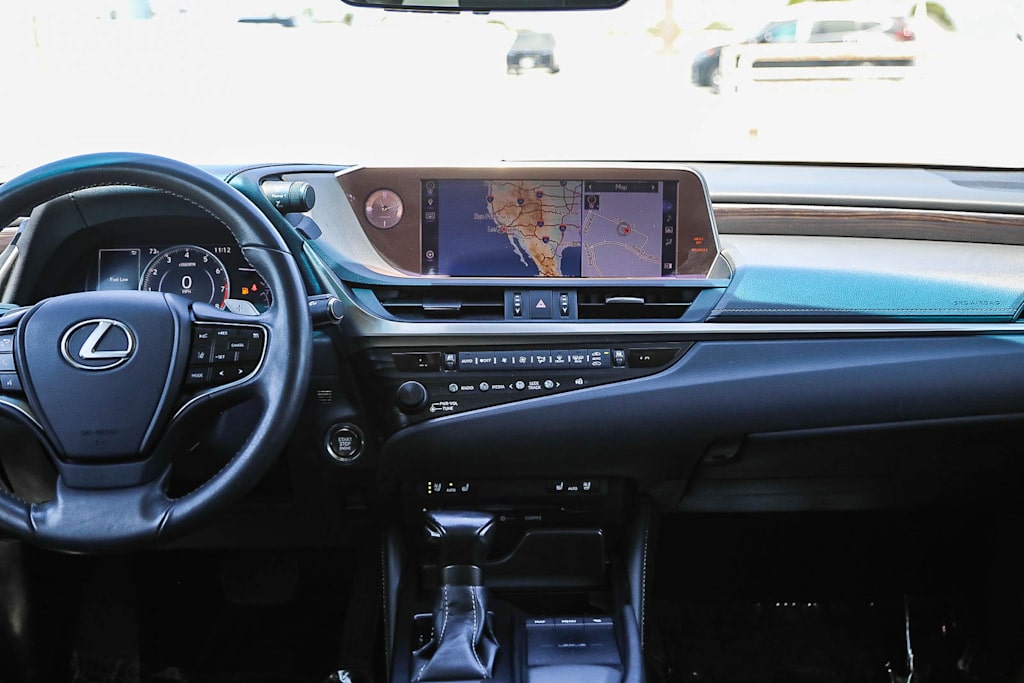 Thumbnail: 2019 Lexus ES - 8