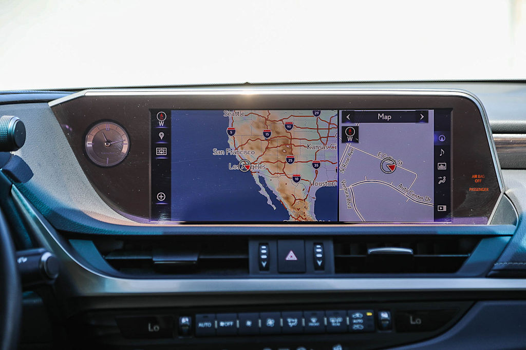 Thumbnail: 2019 Lexus ES - 13