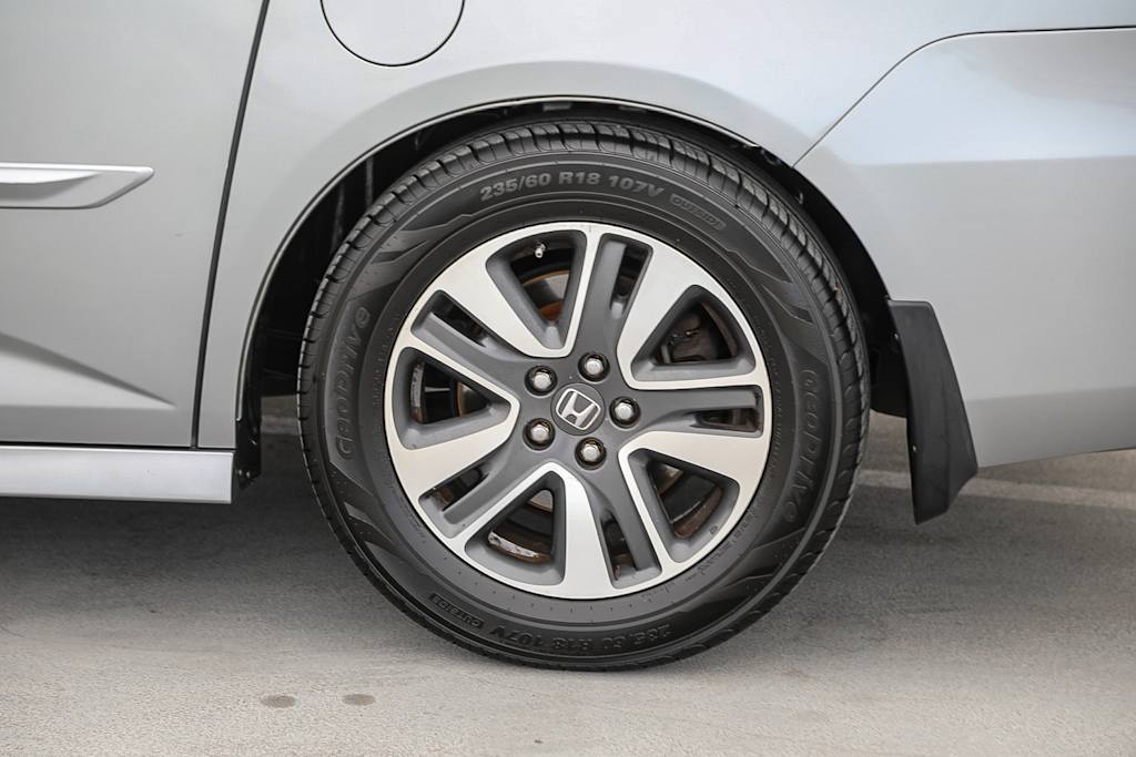 Thumbnail: 2016 Honda Odyssey - 21
