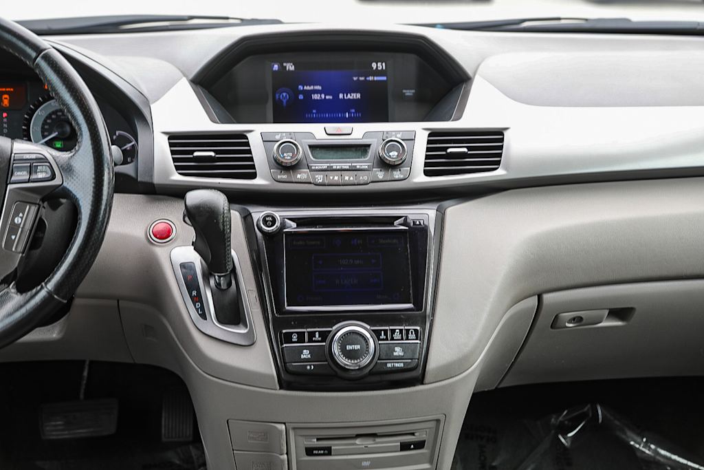 Thumbnail: 2016 Honda Odyssey - 8