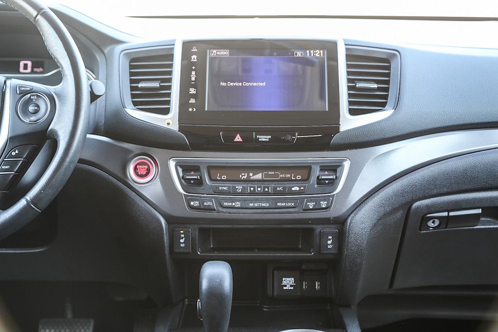 Thumbnail: 2017 Honda Pilot - 12