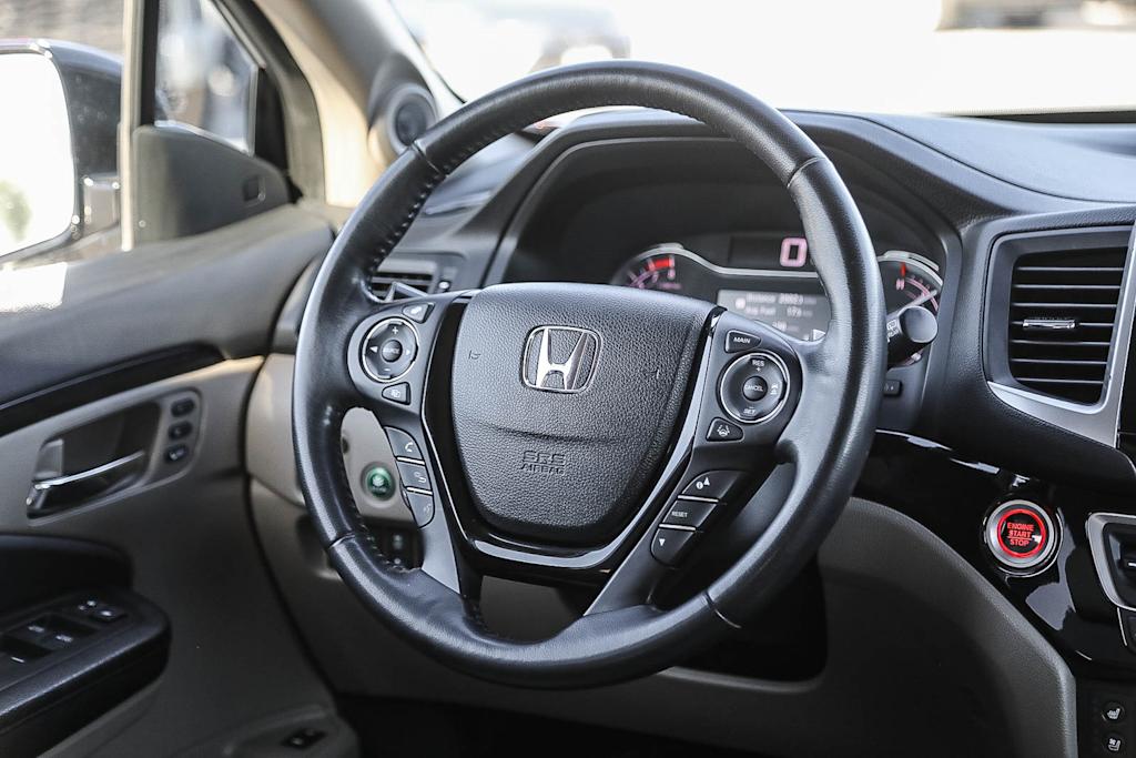 Thumbnail: 2016 Honda Pilot - 12