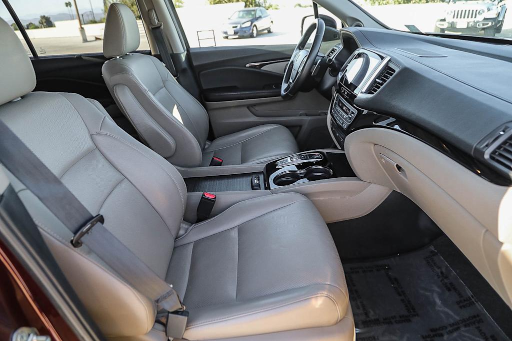 Thumbnail: 2016 Honda Pilot - 9