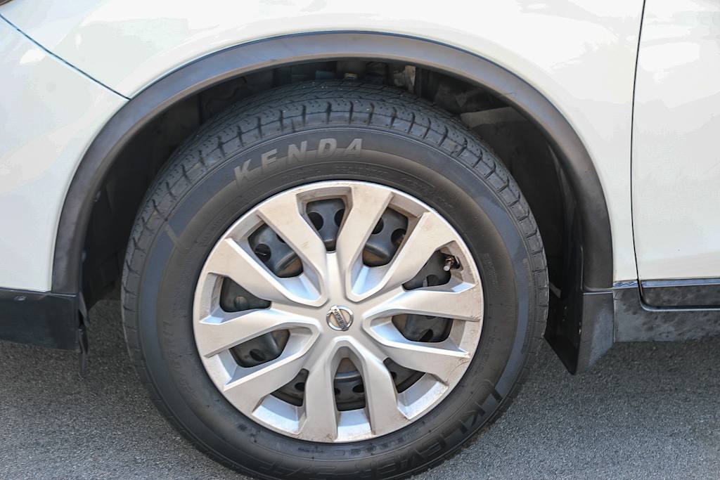 Thumbnail: 2016 Nissan Rogue - 6