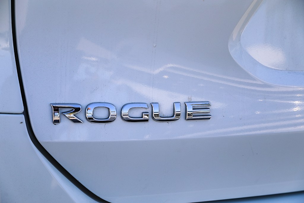 Thumbnail: 2016 Nissan Rogue - 20