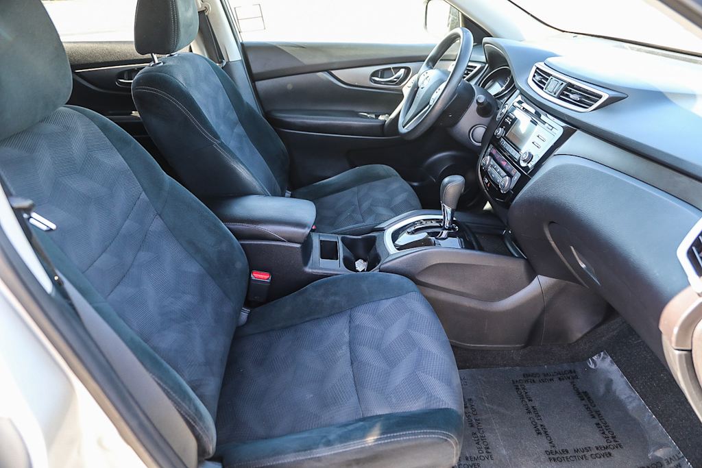 Thumbnail: 2016 Nissan Rogue - 10