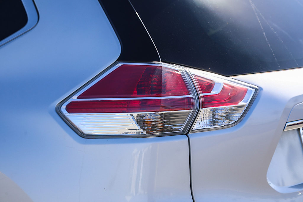 Thumbnail: 2016 Nissan Rogue - 6