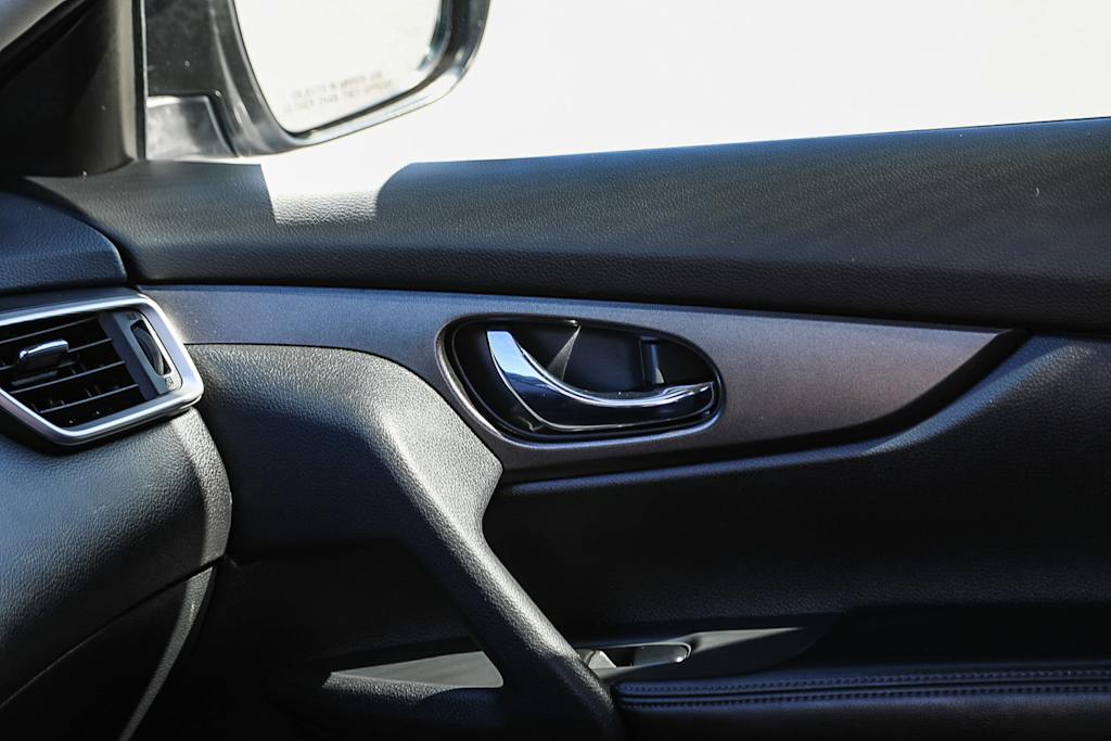 Thumbnail: 2016 Nissan Rogue - 23