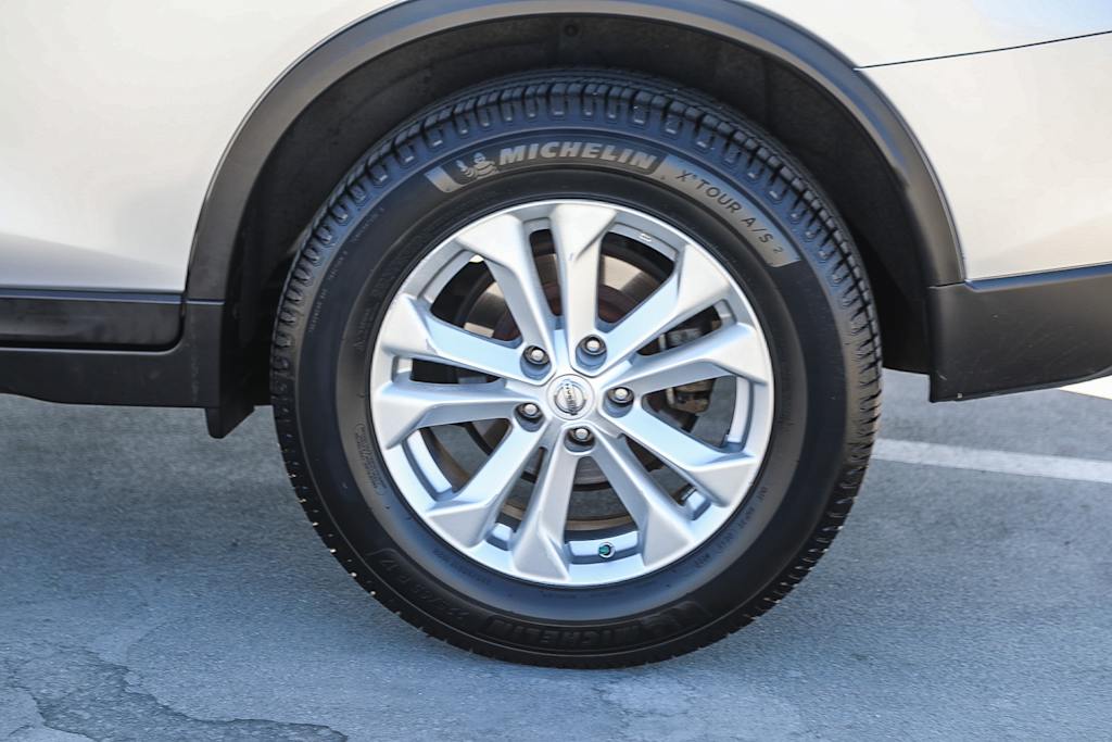 Thumbnail: 2016 Nissan Rogue - 21
