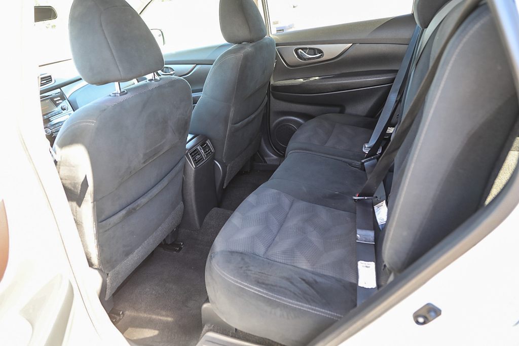 Thumbnail: 2016 Nissan Rogue - 12