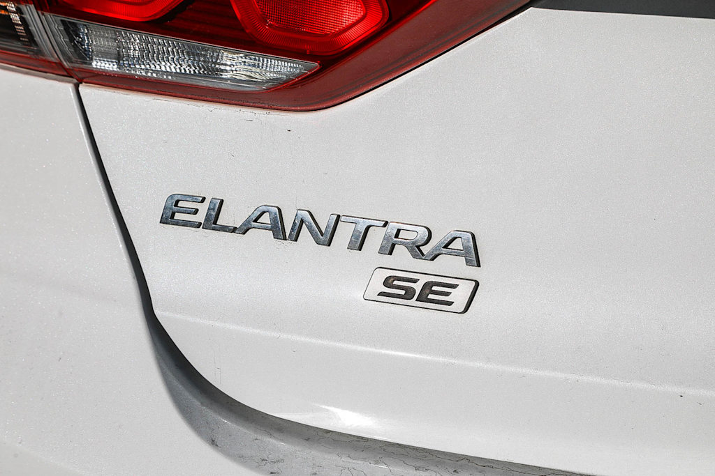 2018 Hyundai Elantra SE 26