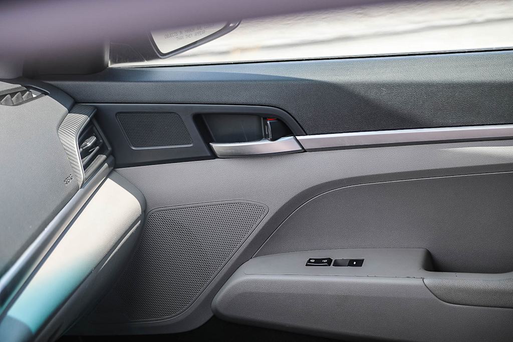 Thumbnail: 2020 Hyundai Elantra - 20