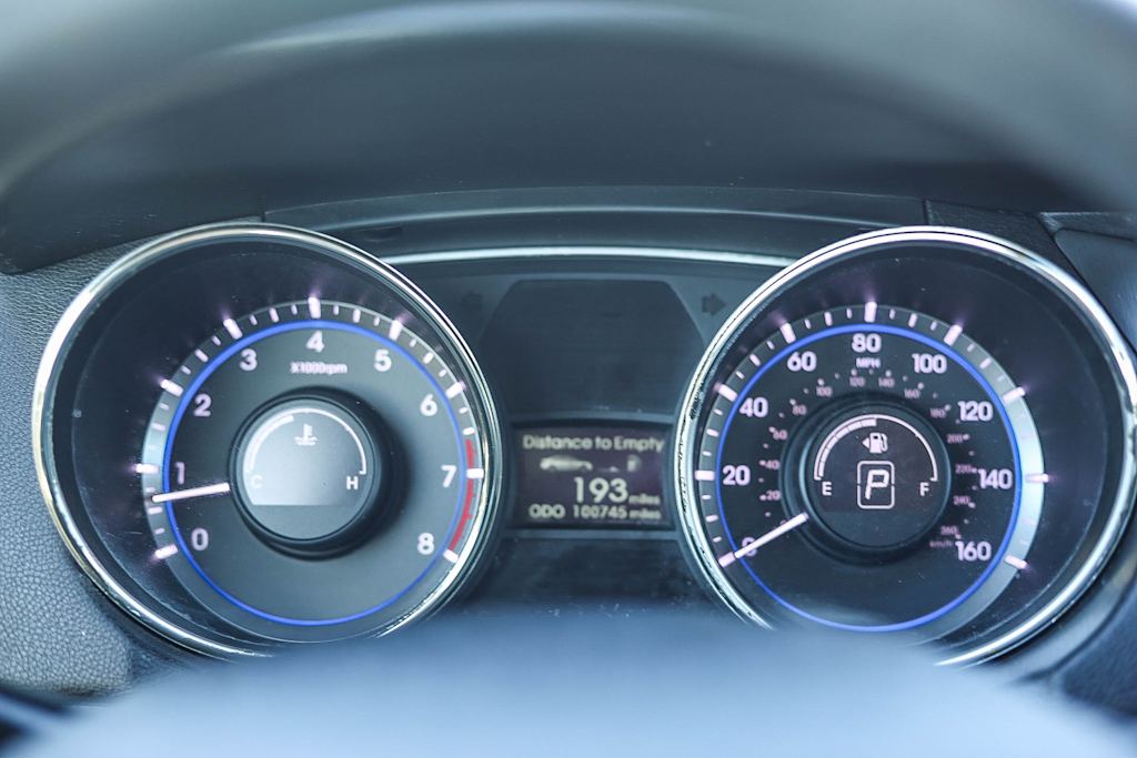 Thumbnail: 2012 Hyundai Sonata - 15