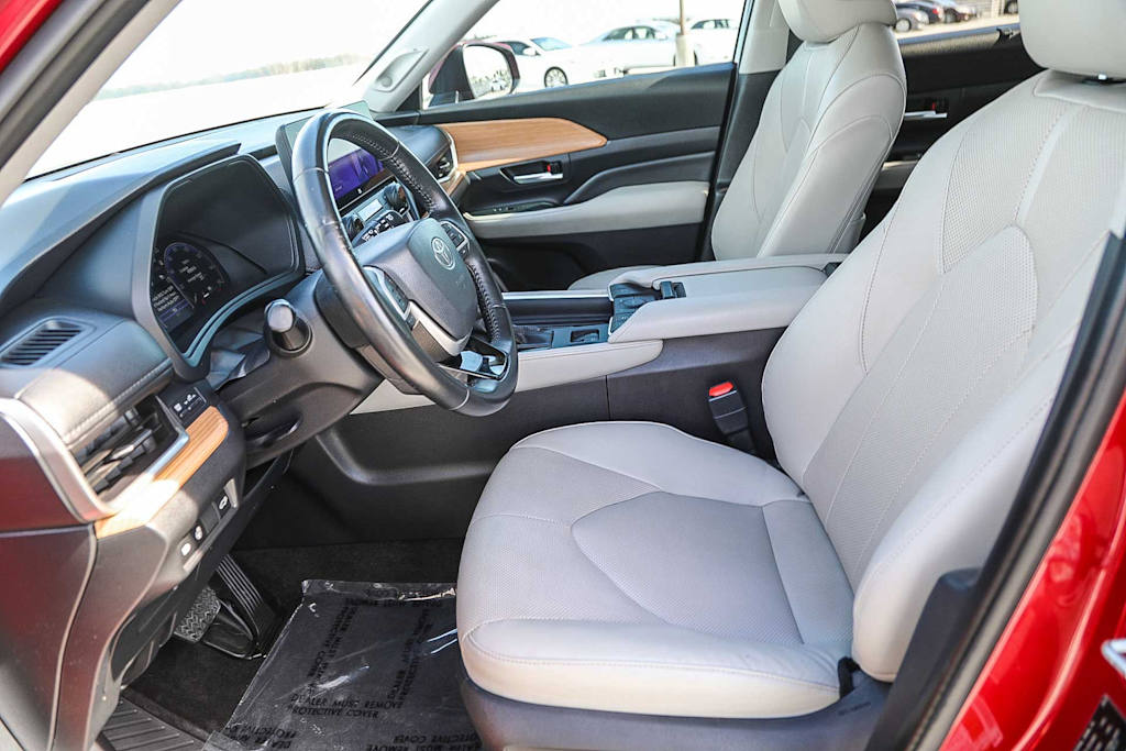 Thumbnail: 2024 Toyota Grand Highlander - 10