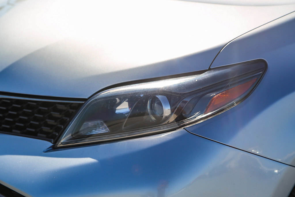 Thumbnail: 2019 Toyota Sienna - 17