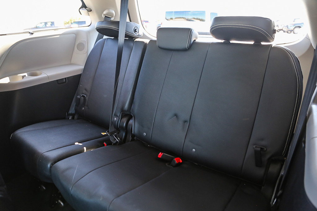 Thumbnail: 2019 Toyota Sienna - 21