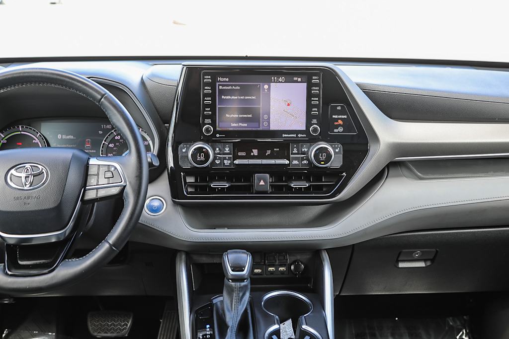 Thumbnail: 2020 Toyota Highlander - 12