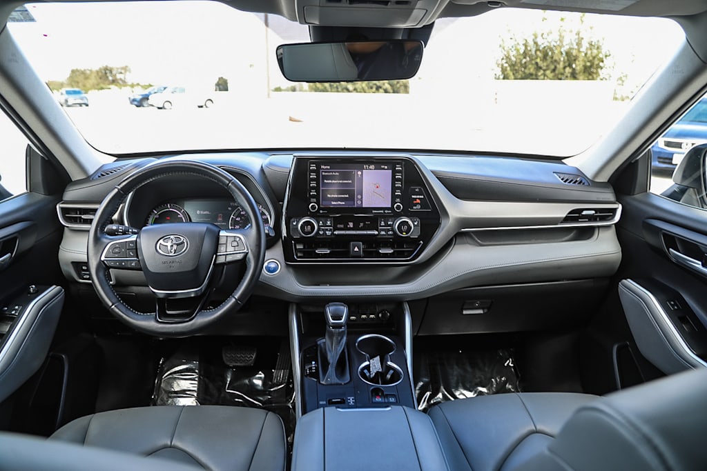 Thumbnail: 2020 Toyota Highlander - 2