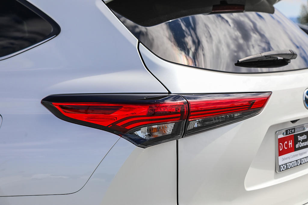 Thumbnail: 2020 Toyota Highlander - 19