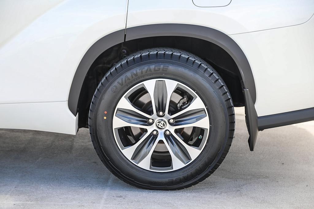 Thumbnail: 2020 Toyota Highlander - 20
