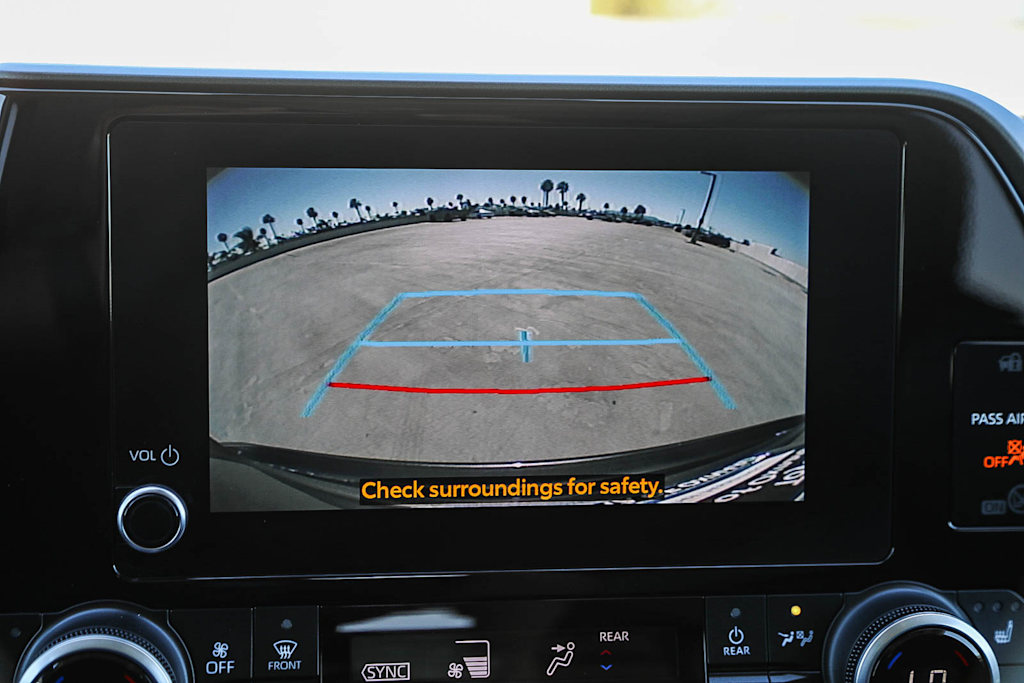 Thumbnail: 2023 Toyota Highlander - 26