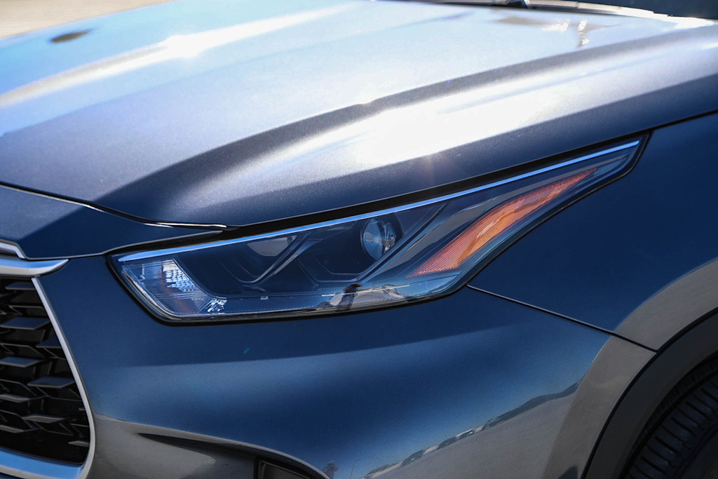 Thumbnail: 2023 Toyota Highlander - 20