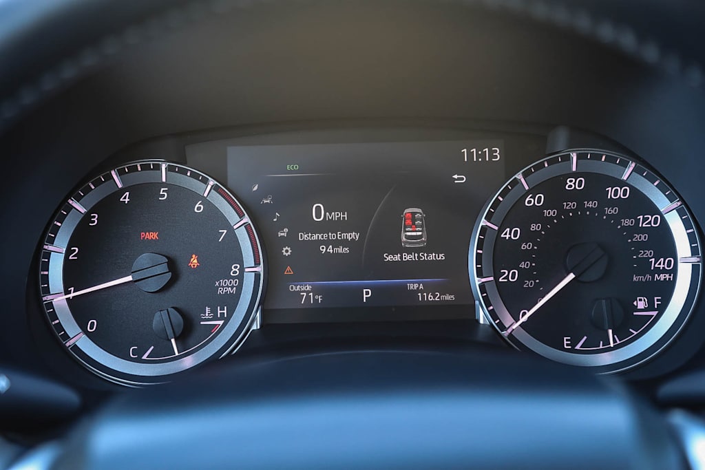 Thumbnail: 2023 Toyota Highlander - 15