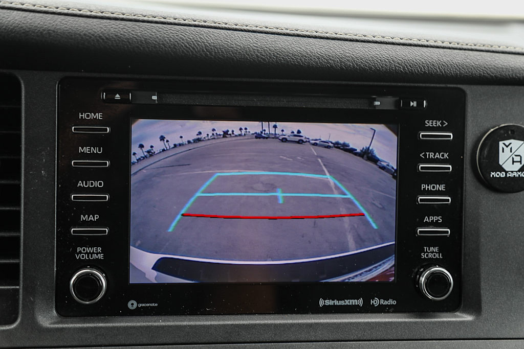 Thumbnail: 2020 Toyota Sienna - 25