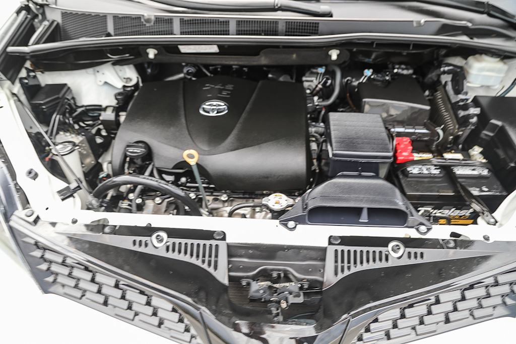 Thumbnail: 2020 Toyota Sienna - 7