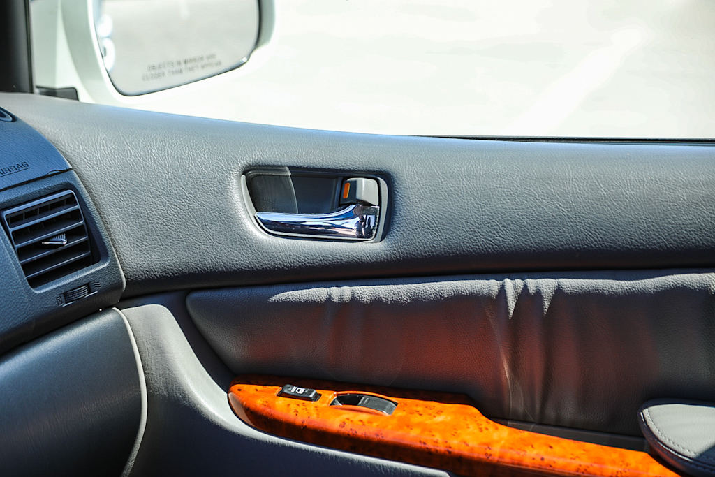 Thumbnail: 2010 Toyota Sienna - 24