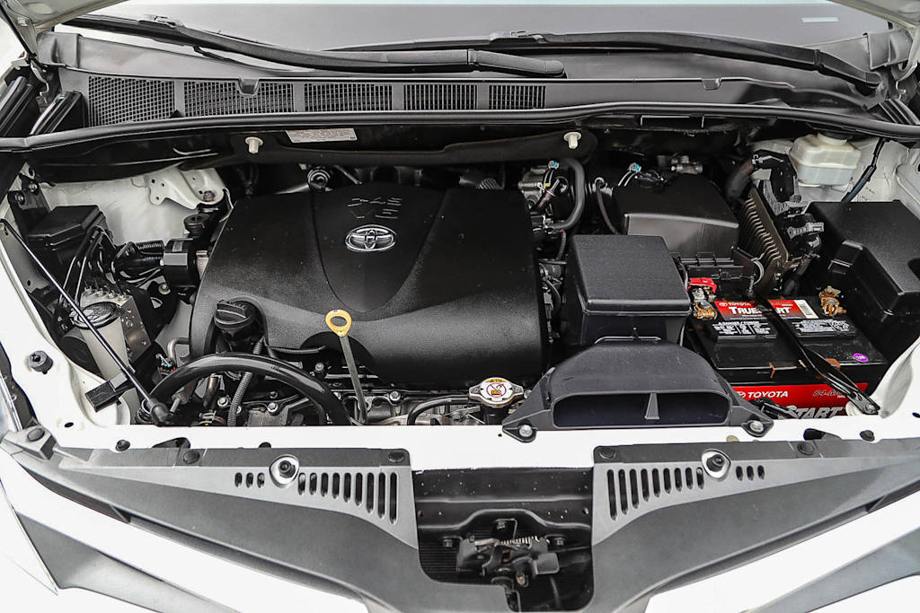 Thumbnail: 2020 Toyota Sienna - 7