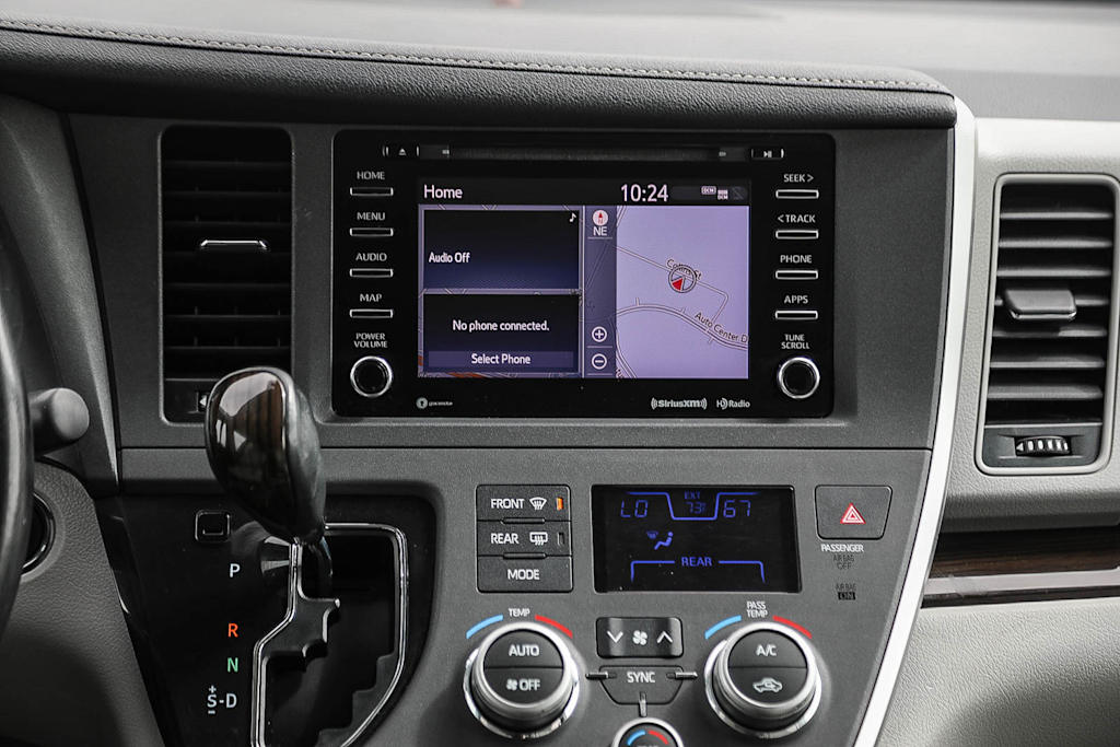 Thumbnail: 2020 Toyota Sienna - 13
